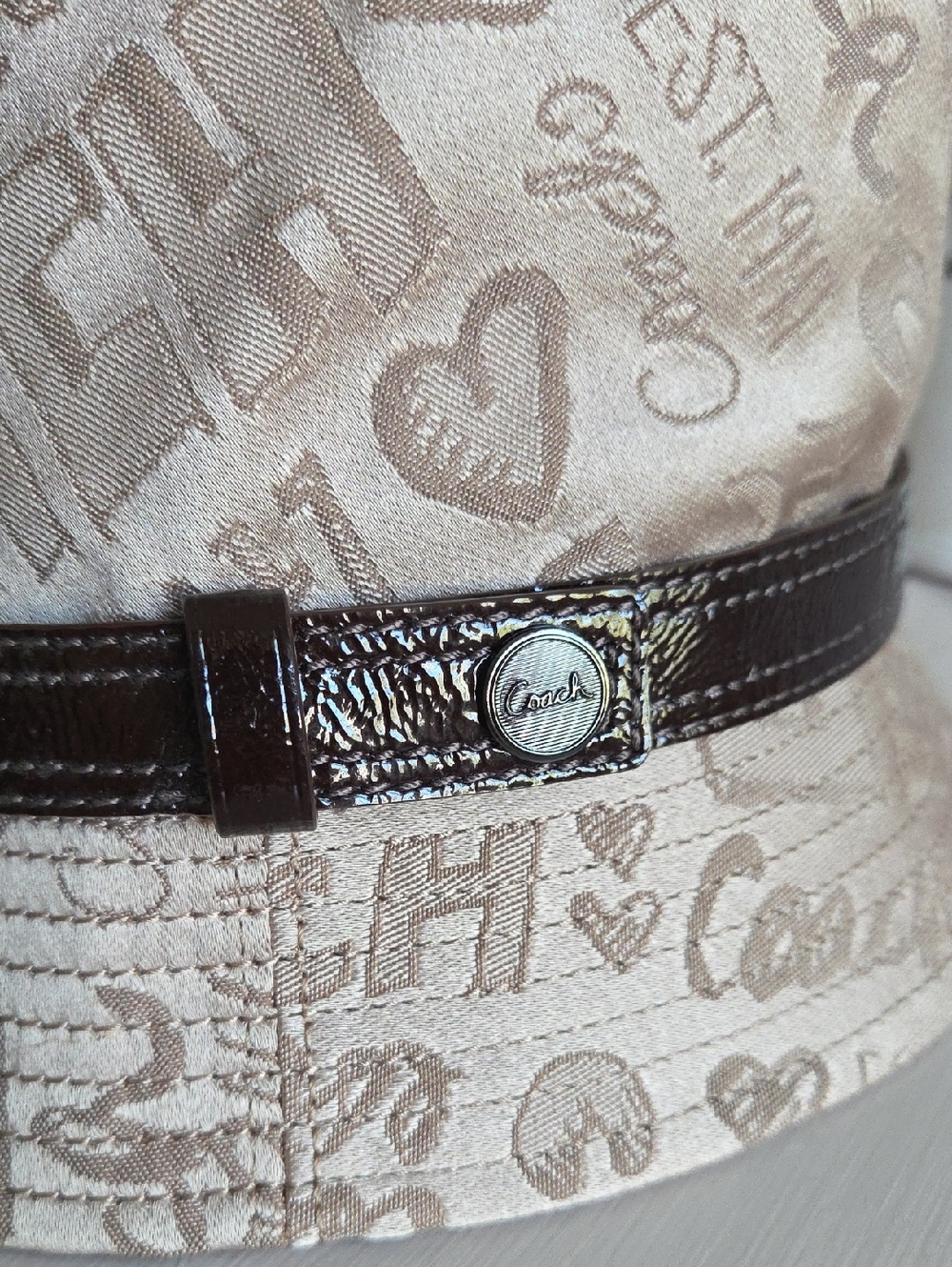 COACH Khaki Graffiti Poppy Bucket Hat M/L - Picture 3 of 8